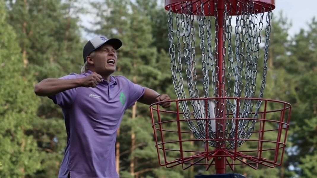 Artikkelikuva-1-frisbeegolfmedia (66) Daniel Davidsson Suomen mestari 2025